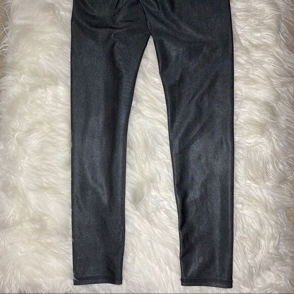 Terez Crystal Skull Leggings, Size XS, Charcoal - Picture 11 of 13